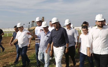 Governador vistoria obras da saúde, educação e infraestrutura em Iguatu