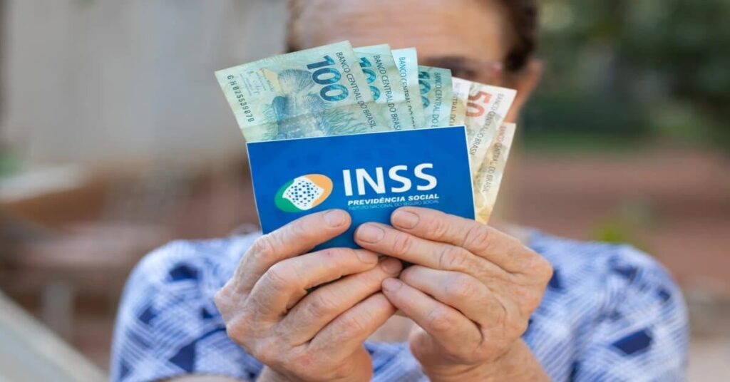 INSS: pagamento de benefícios de julho começa nesta segunda-feira; mais de 1 milhão de cearenses recebem benefícios