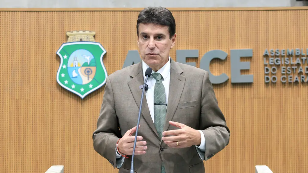 Após enfrentar resistência no PSB e no PV, Agenor Neto vê base eleitoral fragiliza e desiste de concorrer a novo mandato