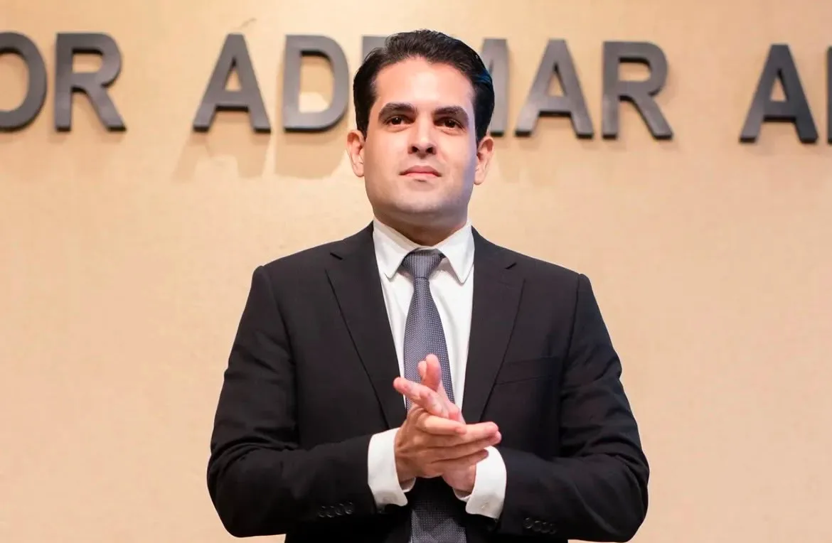 Com Girão na vice de Zema, Novo oficializa Pedro Brito ao Governo do Ceará e General Theophilo ao Senado