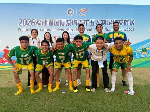 Com atletas de Quixadá, IFCE conquista título internacional de futsal na China