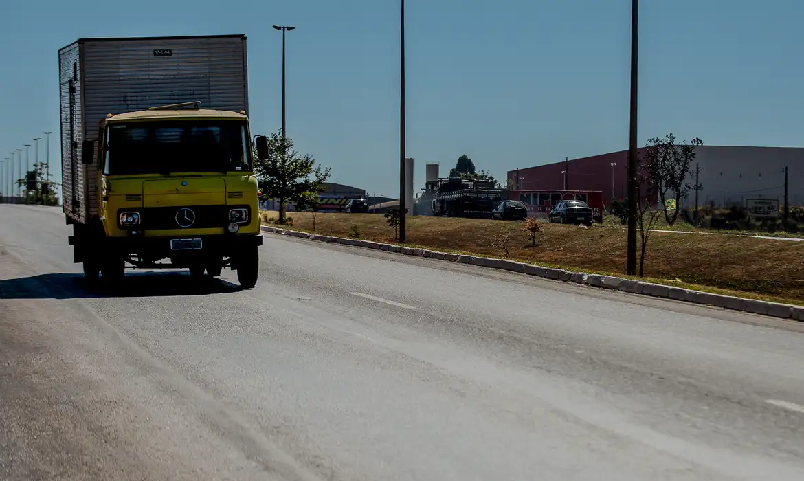 Lei do Frete é sancionada e reforça fiscalização do transporte rodoviário de cargas