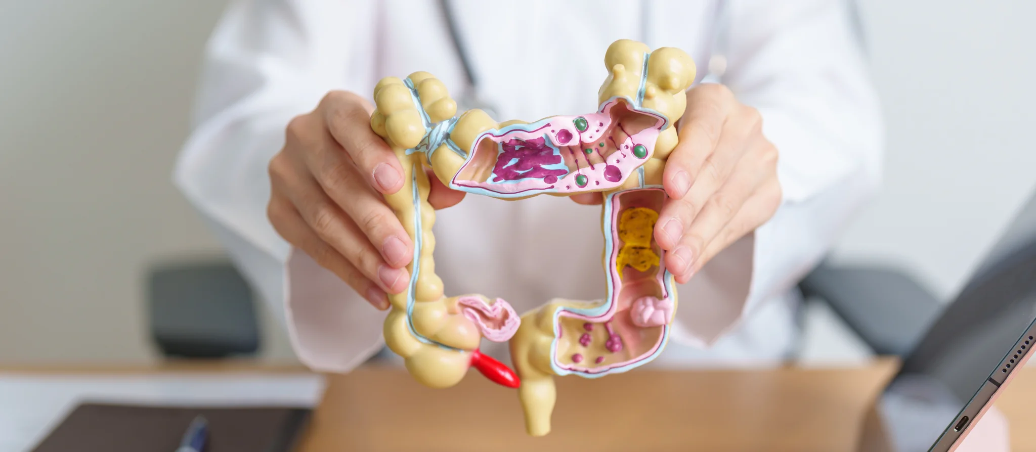 Estresse e ansiedade podem afetar o intestino e desencadear sintomas digestivos