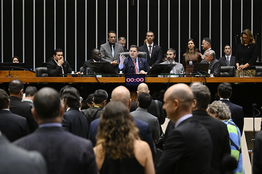 Fim da “taxa das blusinhas” entra na pauta do Congresso