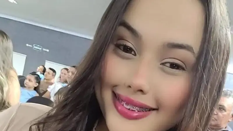 Tristeza: Sabrina Araújo, de 20 anos, morre após acidente de trânsito em Quixeramobim