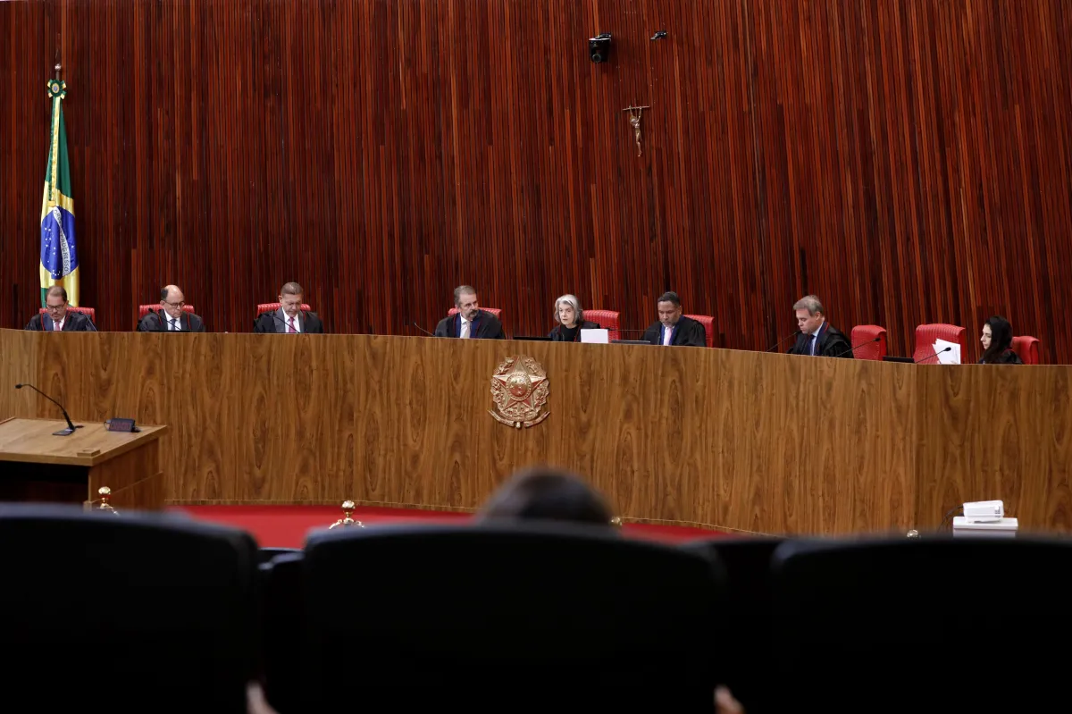 Julgamento pendente no TSE trava R$ 2,3 bilhões do Fundo Eleitoral