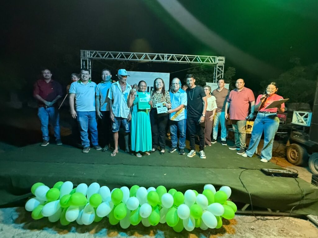 Famílias realizam o sonho da casa própria em Ibaretama