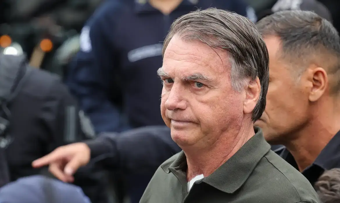 Bolsonaro solicita ao STF permissão para receber atendimento odontológico da nora