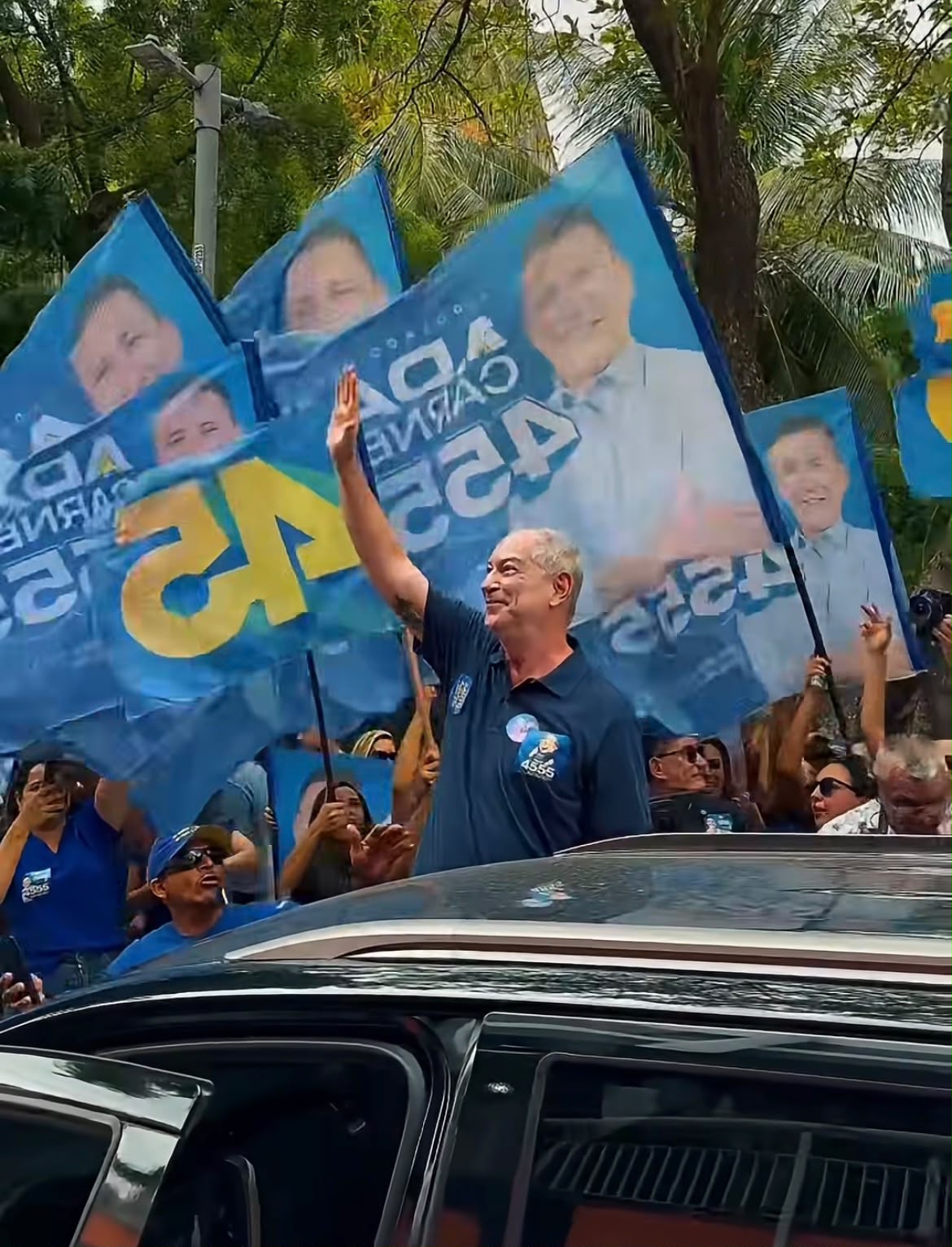 Ciro abre campanha em Fortaleza e percorre quatro cidades com foco em propostas para segurança e saúde