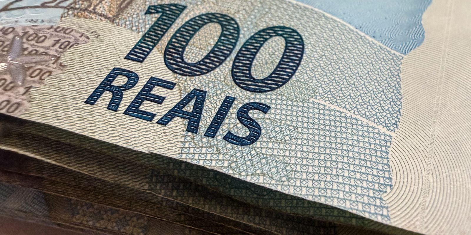 Orçamento de 2027 tem estimativa de superávit de R$ 83,4 bilhões