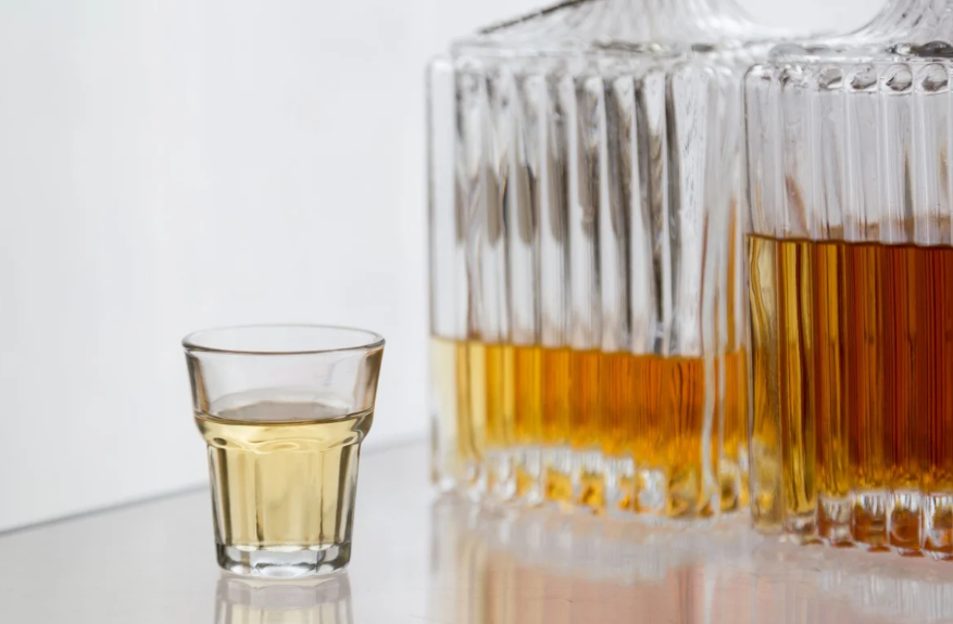 Consumo excessivo de álcool pode “congelar” regeneração do fígado, aponta estudo