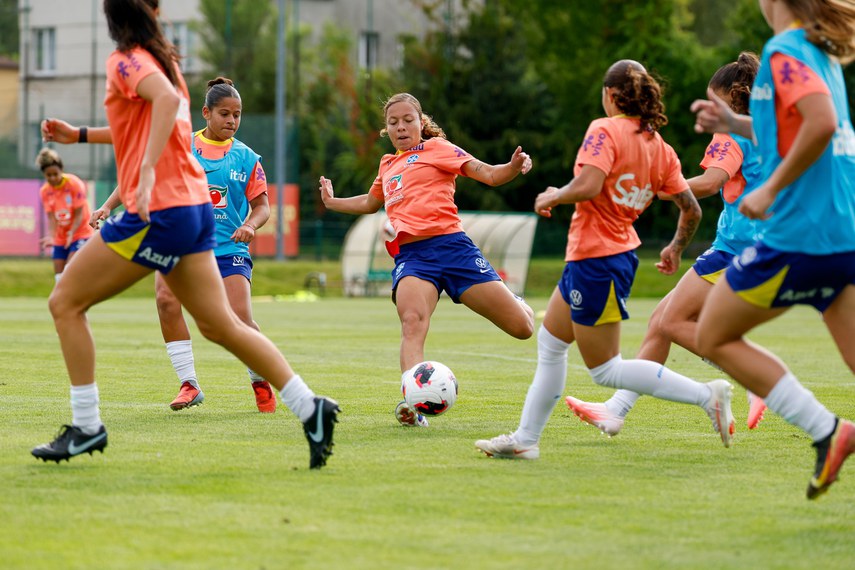 Senado aprova prioridade para futebol feminino na política de esporte