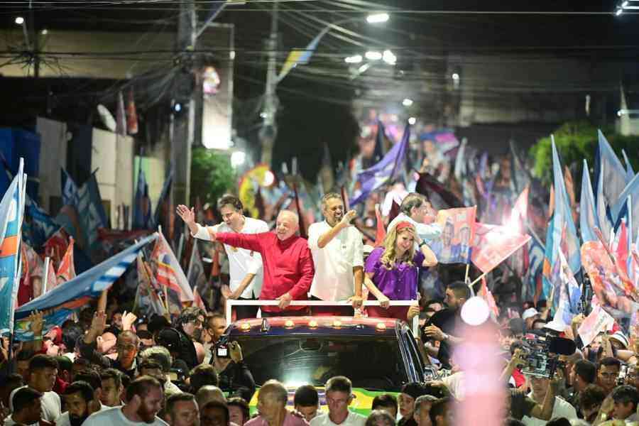 Lula reforça candidatura de Elmano e pede voto casado no Ceará: “Só tenho um candidato a governador e é Elmano”