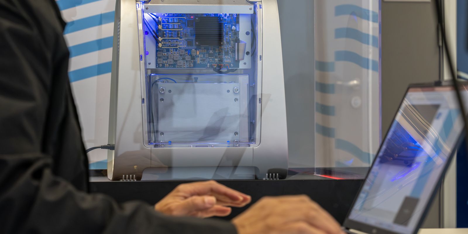 Novo computador quântico educacional passa a ser usado no Senai