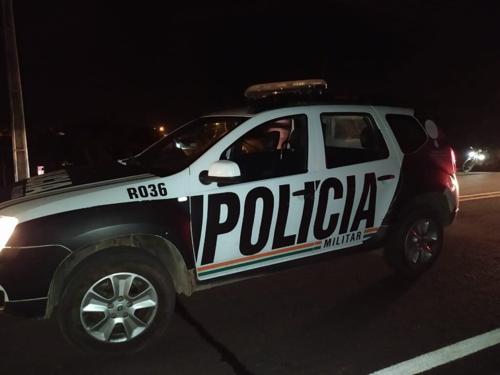 Homem é morto com vários tiros em alpendre de residência na zona rural de Quixadá