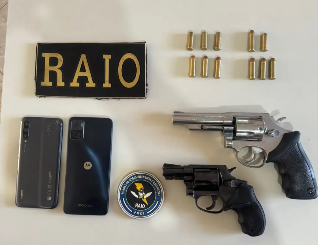 Homem morre em troca de tiros com o CPRaio em Piquet Carneiro e comparsa é preso