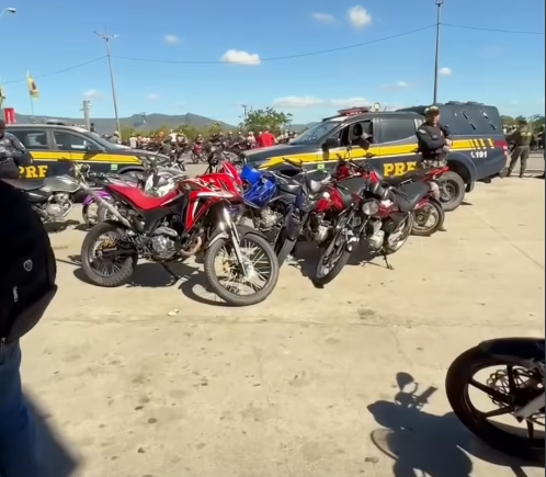Motos de romeiros que participavam da motoromaria em Canindé são apreendidas pela PRF