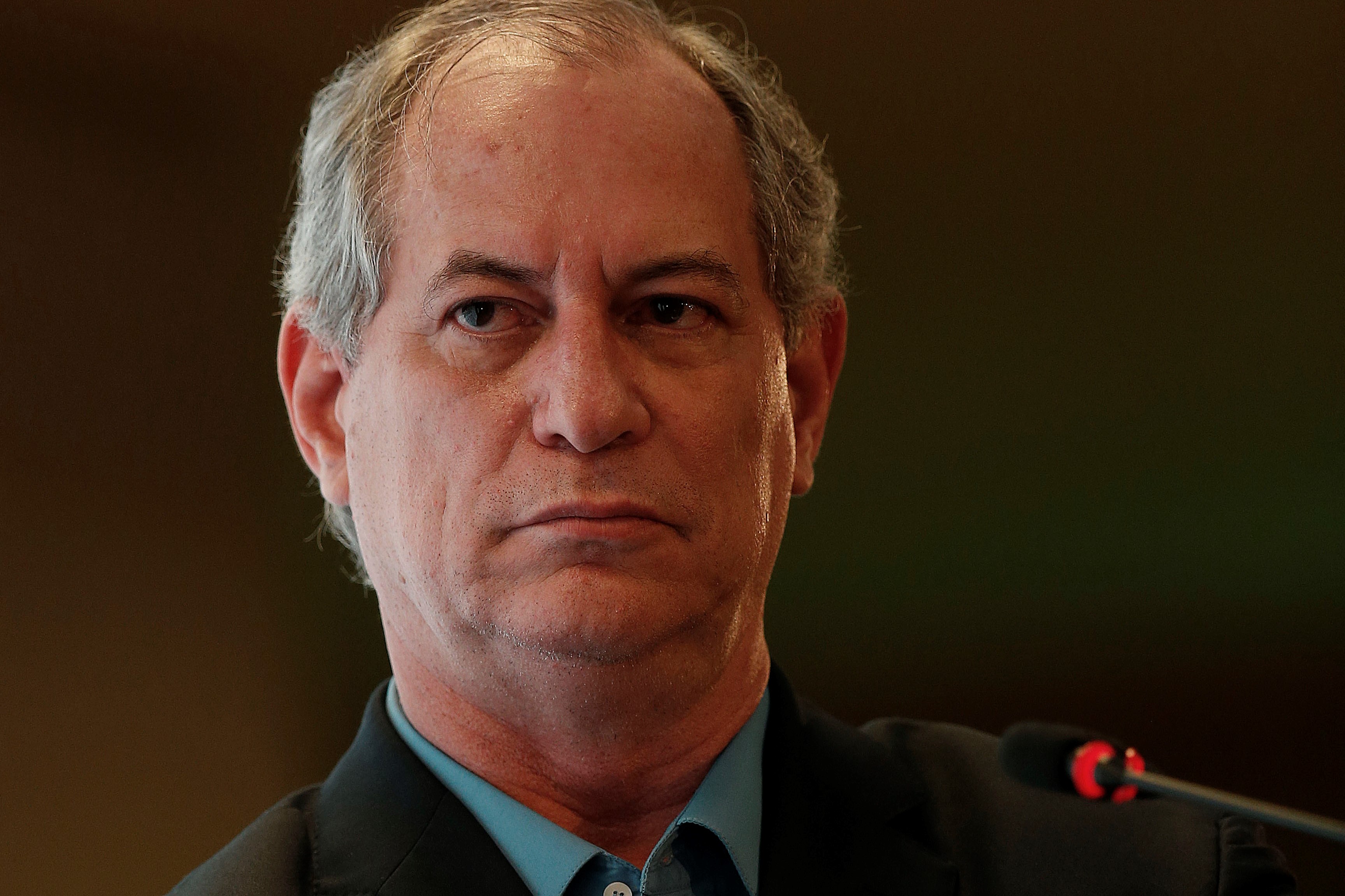 TSE suspende direito de resposta concedido a Ciro e mantém, por ora, propaganda que associa candidato a Bolsonaro
