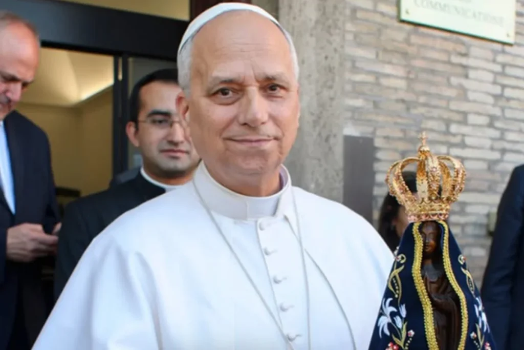 Papa Leão XIV tem câncer de pulmão; diagnóstico é confirmado após cirurgia