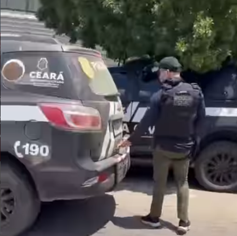 Polícia Civil prende dois homens suspeitos de tráfico de drogas em Canindé