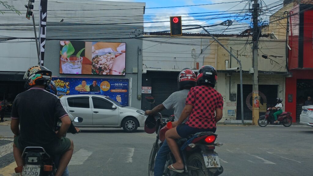 Por que semáforos de Quixadá possuem um cronômetro? entenda a razão do uso deste equipamento