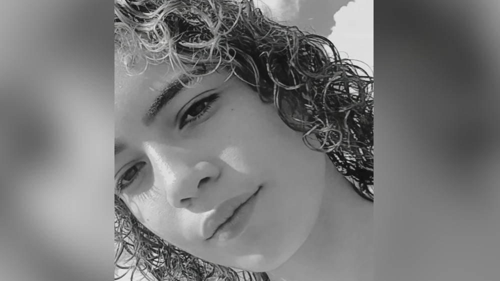 Jovem de 18 anos é morta a tiros dentro de casa em Piquet Carneiro enquanto estava grávida